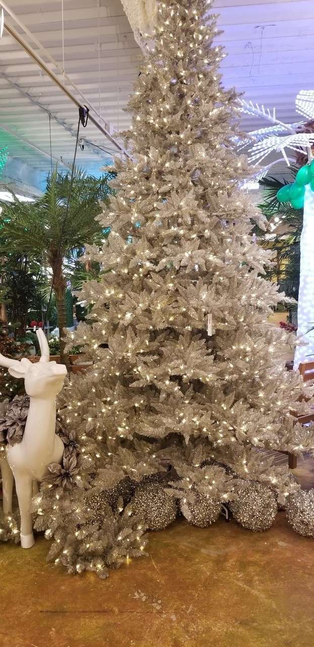 Champagne christmas tree discount