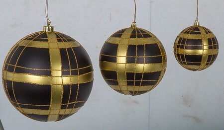 Earthflora's 8 Inch Plaid Ball Ornament In Matte Black And Gold Pattern